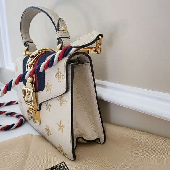 GUCCI Textured Calfskin Bee Star Print Mini Sylvie Bag Mystic White w / COA.. - Picture 3 of 16